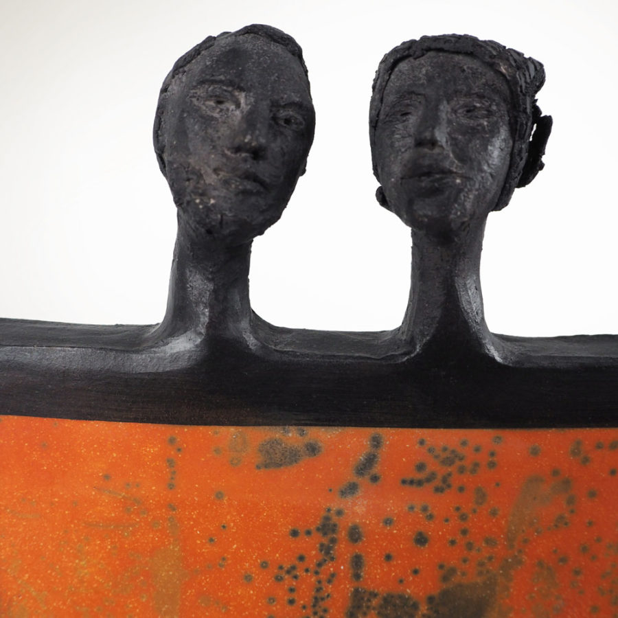 vue face tête sculpture grès couple Dogon