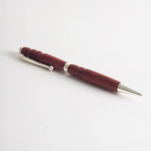 stylo en bois de prunier