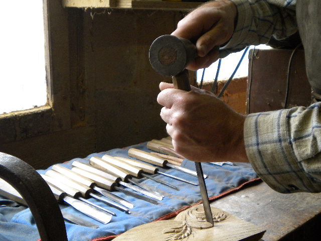 ébéniste et sculpteur sur bois